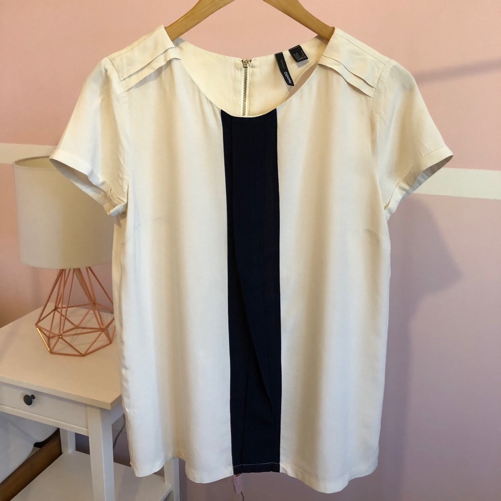 Short sleeve top with stripe detail